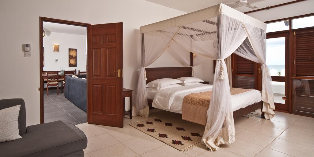 Lantana Galu Beach Diani Beach Zimmer foto